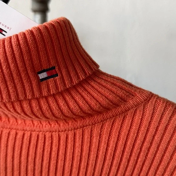 NWT Y2K Tommy Hilfiger Turtleneck Sweater Size Medium - Picture 2 of 5